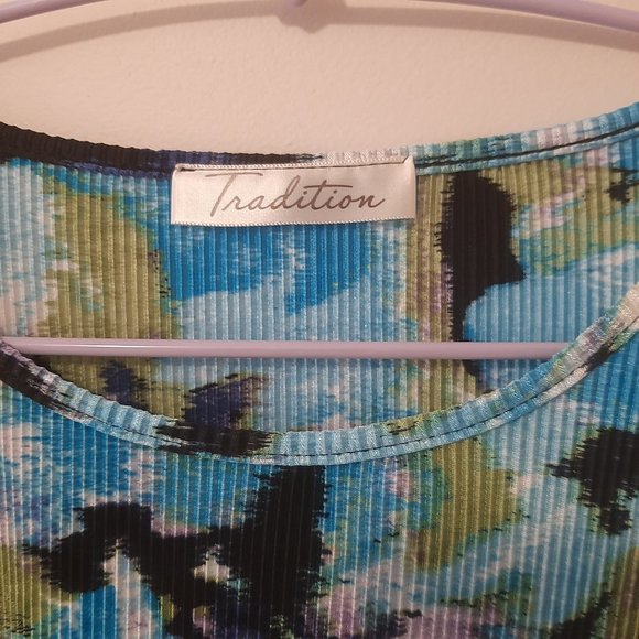 Tradition Ladies Top XL. Short sleeve.  blue and green. - Picture 4 of 9